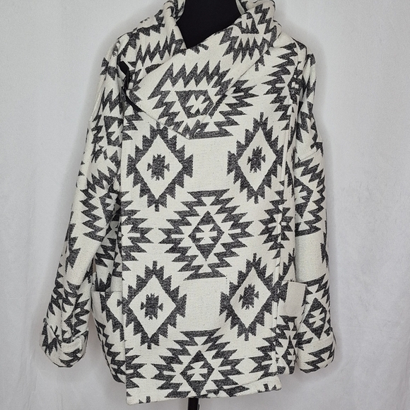 Anthropologie Capulet Chelan Wrap Coat Aztec Design - Size XS ** Runs Very Large - Picture 6 of 16